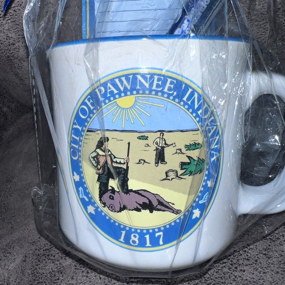 🚀2 for $20 Parks and Recreation Pawnee Indiana mug and stationary gift set - Picture 1 of 4